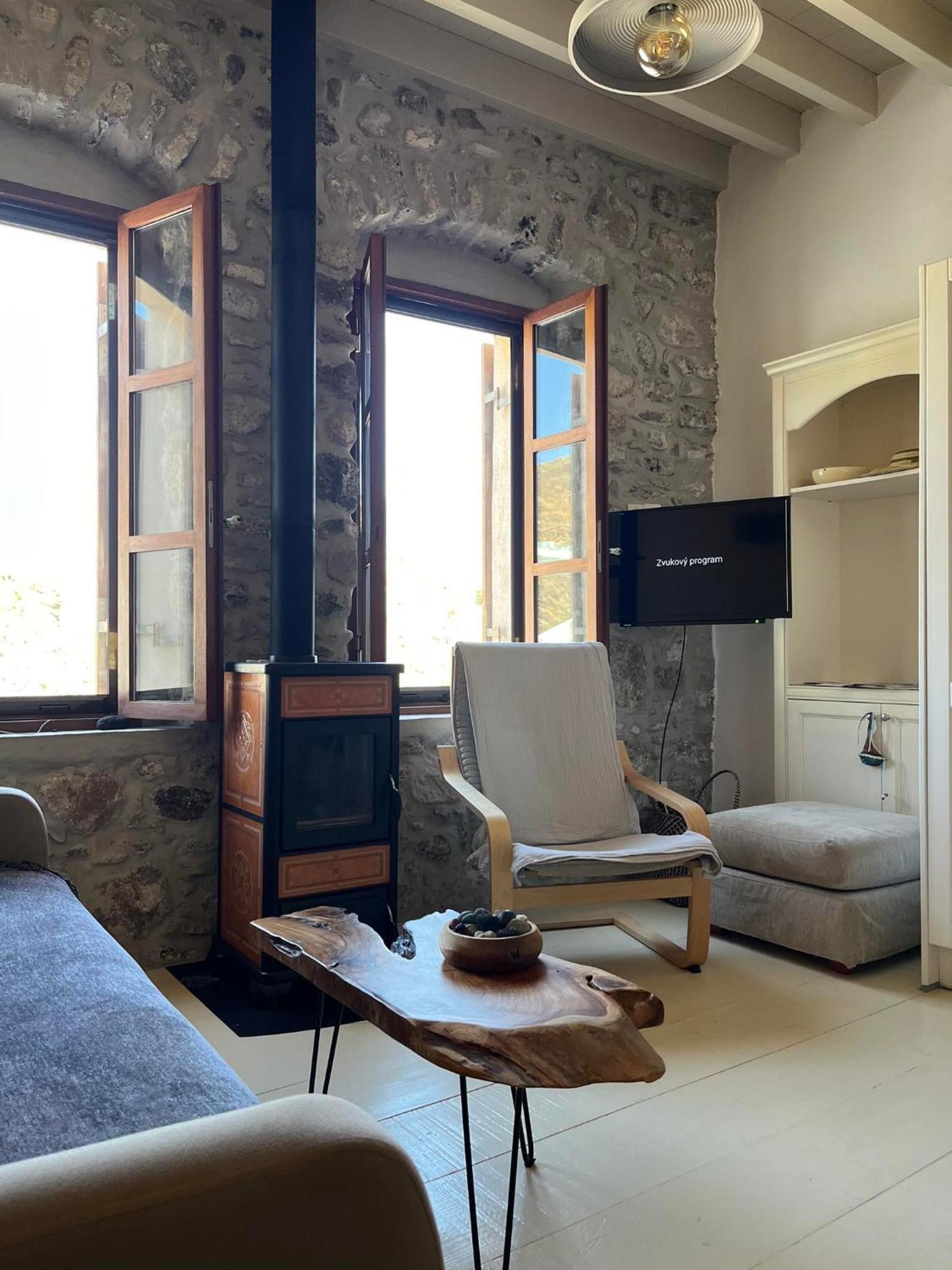 فيلا Monastery View House Mandrákion المظهر الخارجي الصورة