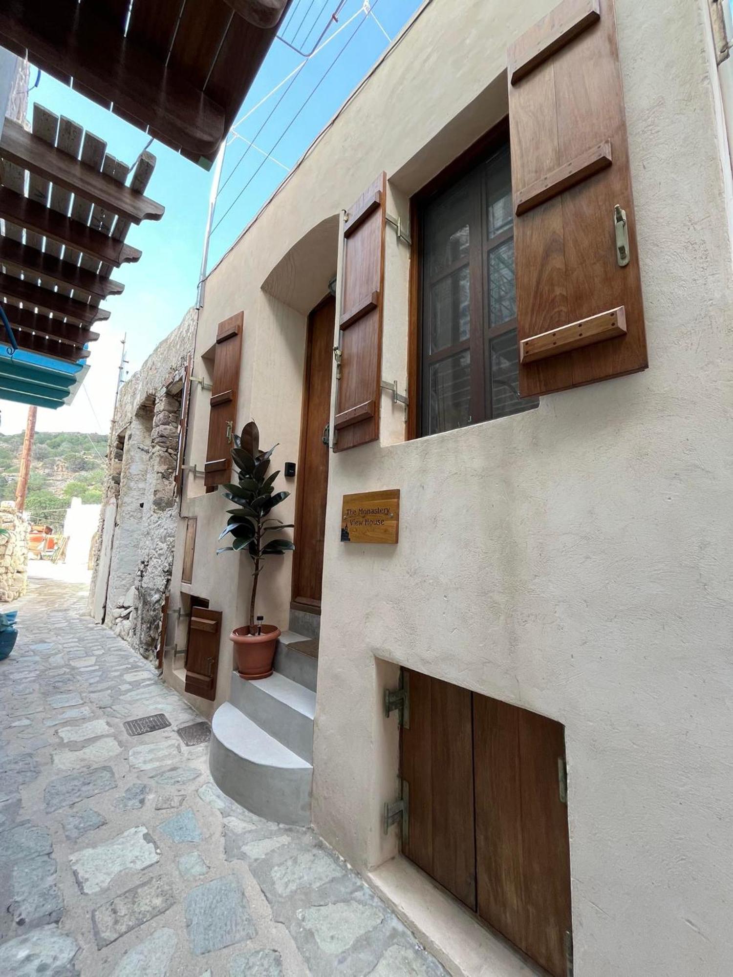 فيلا Monastery View House Mandrákion المظهر الخارجي الصورة